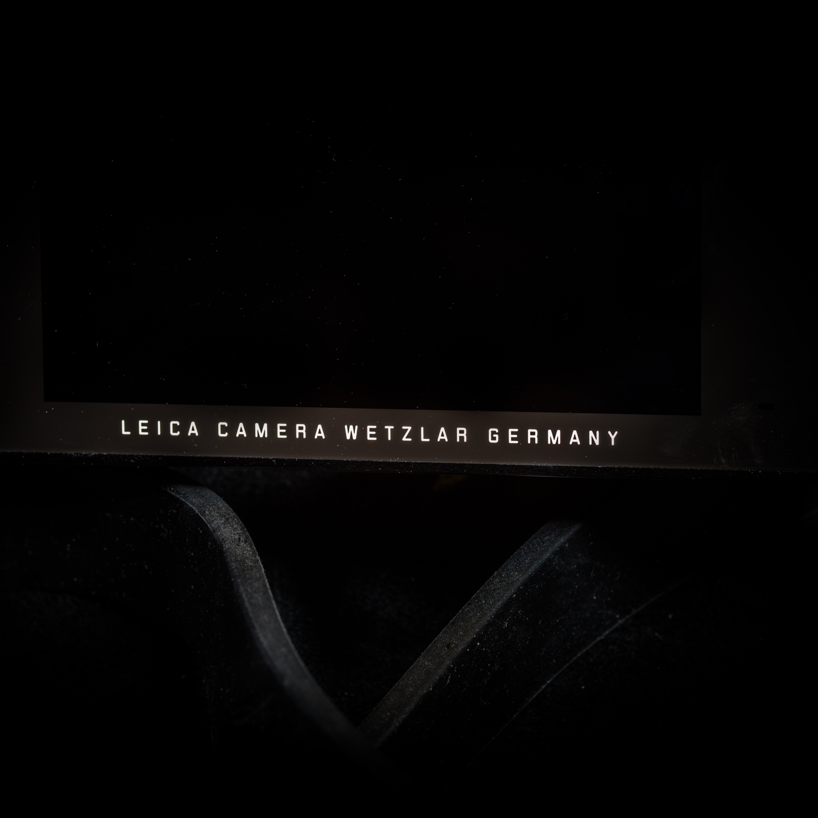 Leica TL2 camera vs Leica TL Camera review by Master Photographer Oz Yilmaz. Leica Review explains Leica TL2 camera specs and photos for photography tips