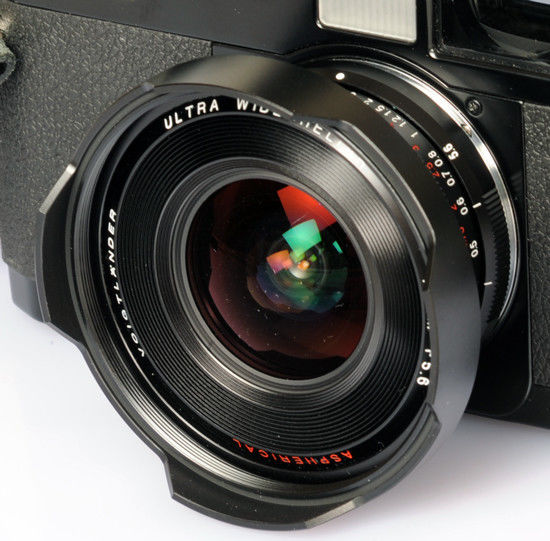 Voigtlander 12mm f/5.6 lens review - Leica T camera - Wide angle lens photography