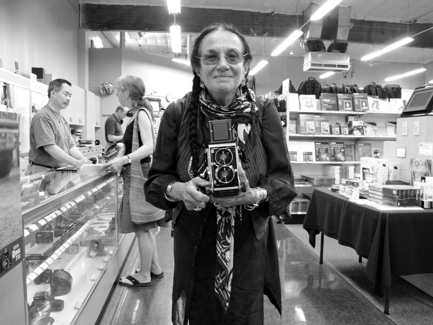 Mary Ellen Mark - Lessons for Photographers - Leica Tutorial by Master Photographer Oz Yilmaz - Leica Review