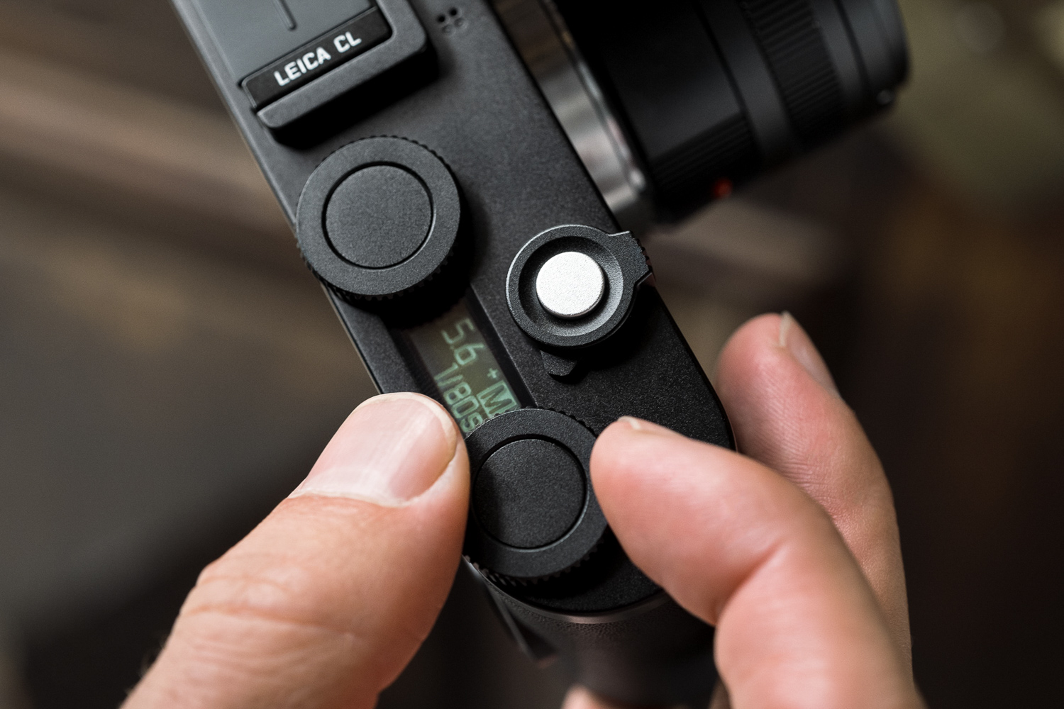 Leica CL Camera Review - Leica Review - Reviewed by Oz Yilmaz